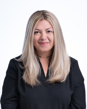 Staff member Anita Cortes from ID_94bb60