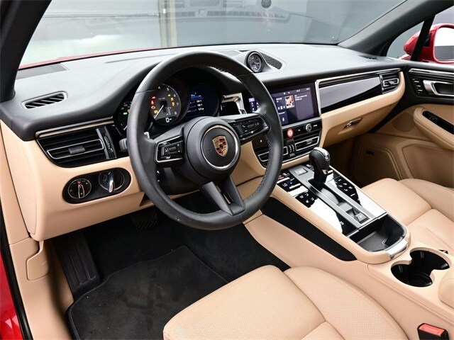 2023 Porsche Macan S photo 4
