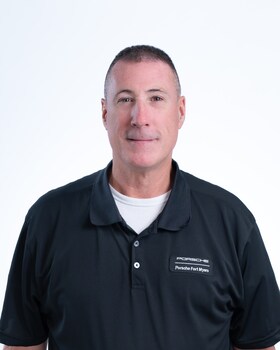 Staff member Greg Bell from ID_7f700d