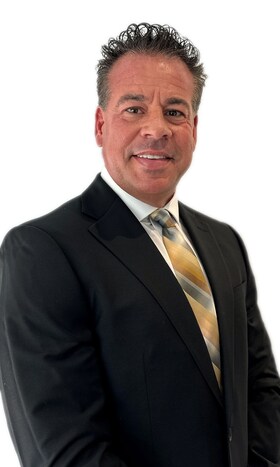 Staff member Richard Roe from ID_756b81