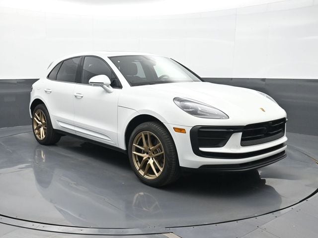 2025 Porsche Macan Base - Photo 25