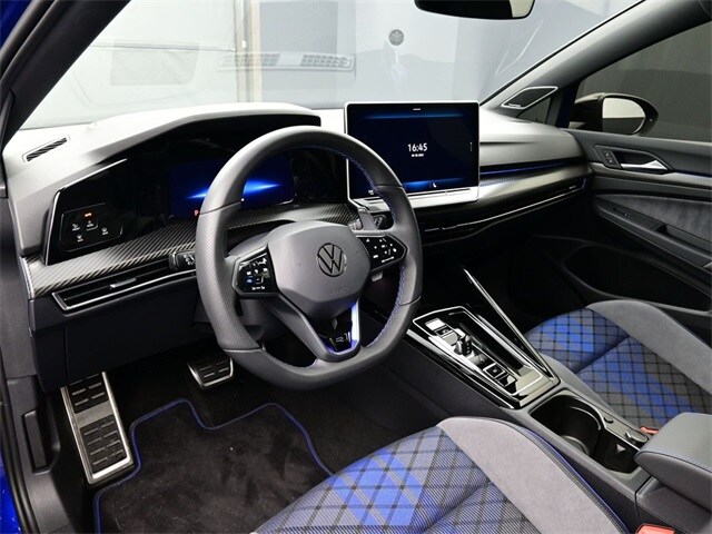 2025 Volkswagen Golf R photo 4