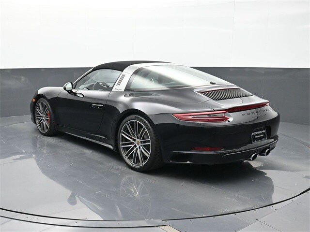 2019 Porsche 911 4S Targa 4 GTS photo 3