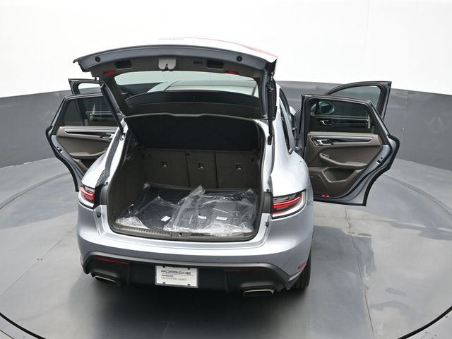 2025 Porsche Macan Base - Photo 28