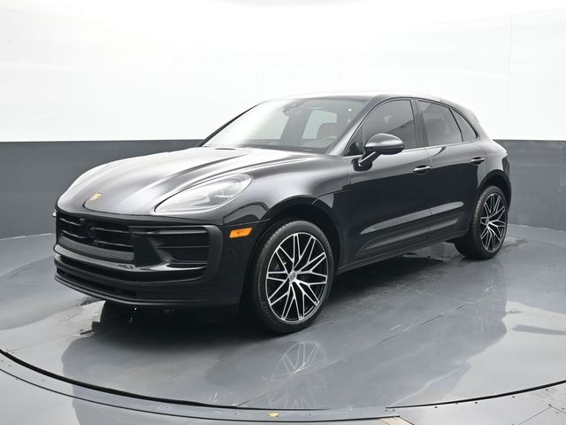 2025 Porsche Macan T