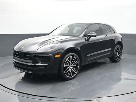 2025 Porsche Macan SUV