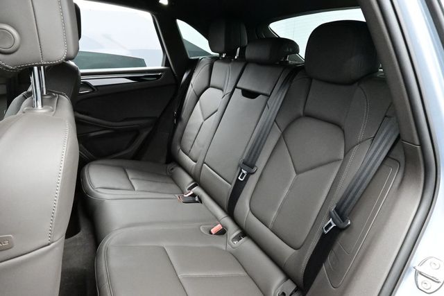 2025 Porsche Macan Base - Photo 14