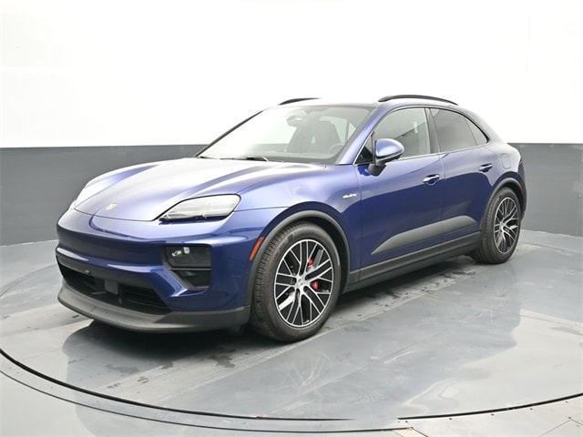 2025 Porsche Macan S's photo