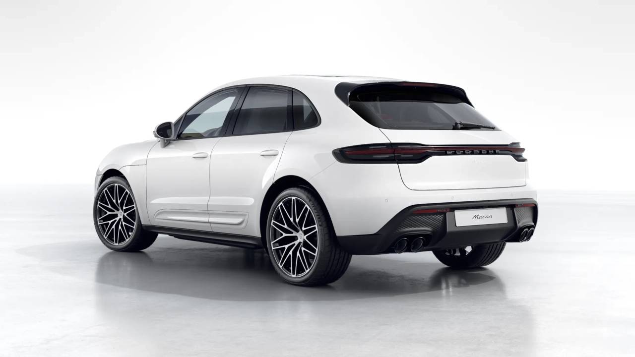 2026 Porsche Macan T photo 3