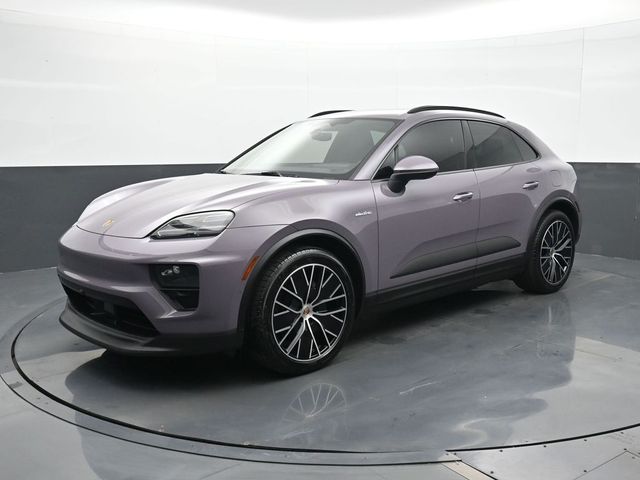 2025 Porsche Macan Base