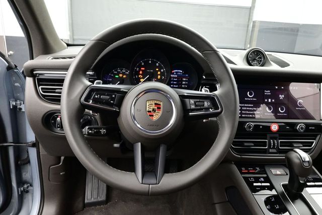 2025 Porsche Macan Base - Photo 8