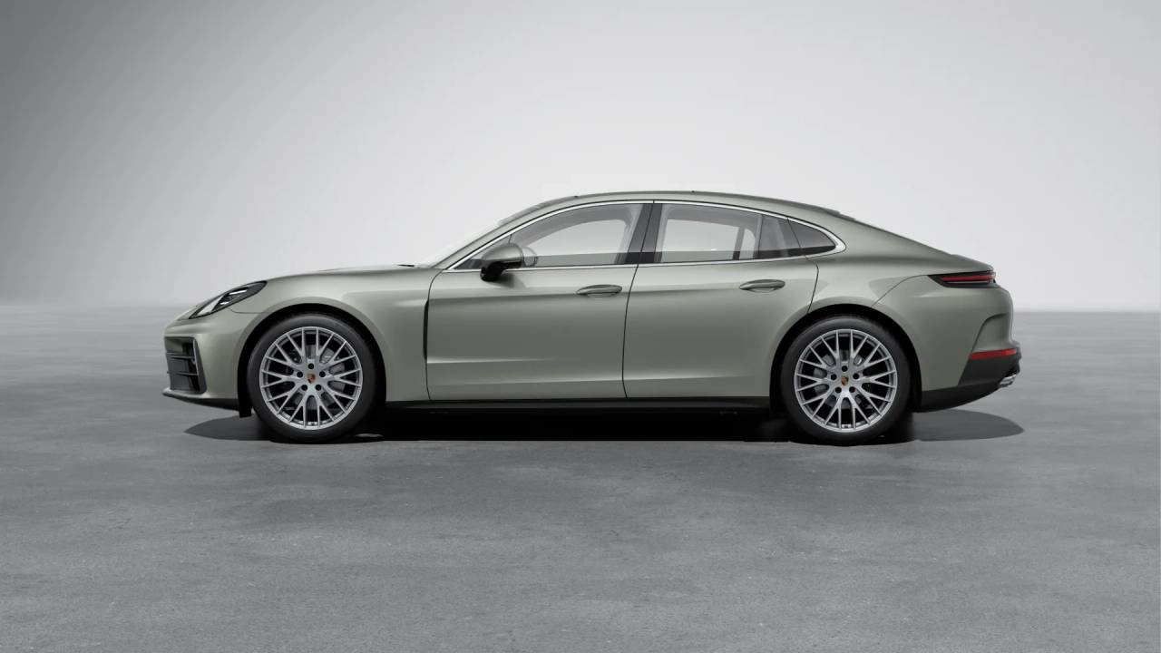 2025 Porsche Panamera 4 photo 2