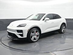 2026 Porsche Macan Electric Turbo SUV