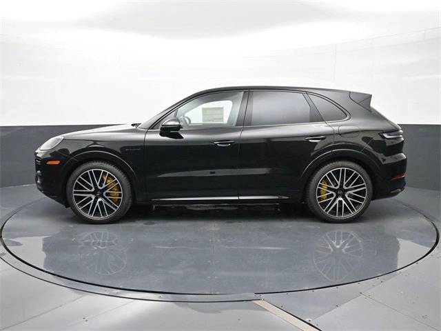 2026 Porsche Cayenne E-Hybrid photo 2