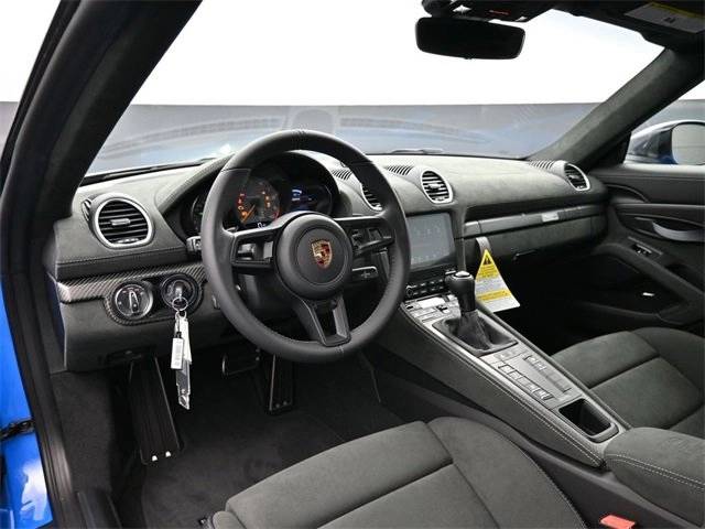2025 Porsche Boxster Spyder photo 4