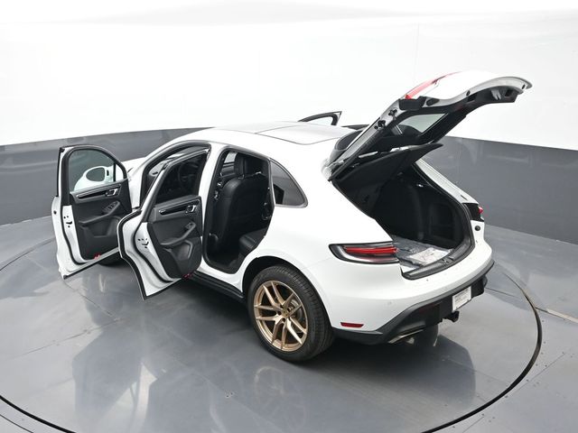 2025 Porsche Macan Base - Photo 29
