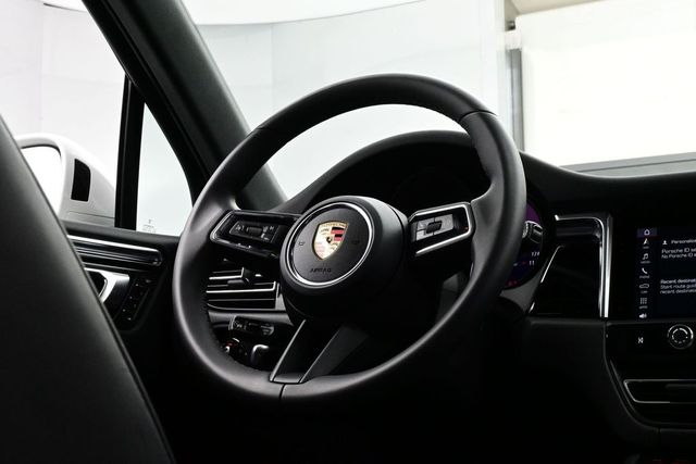 2025 Porsche Macan Base - Photo 21