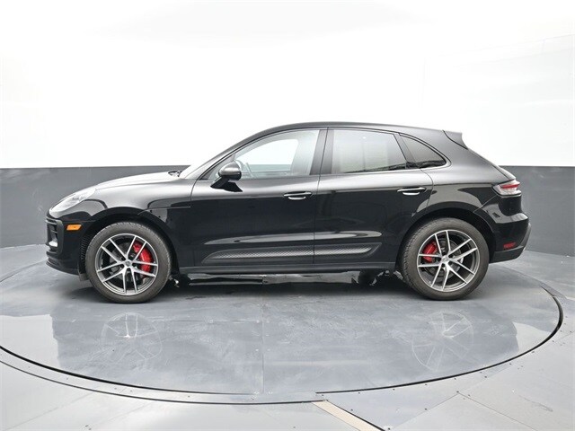 2023 Porsche Macan S photo 2