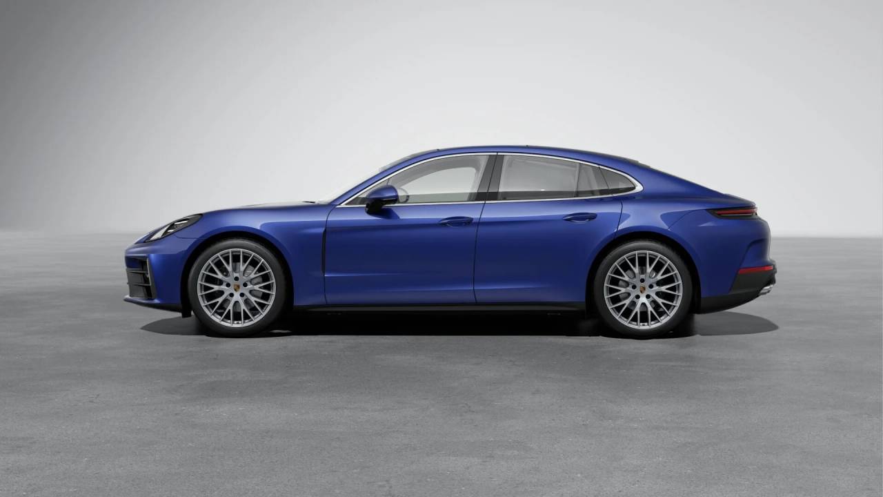 2026 Porsche Panamera 4 photo 2