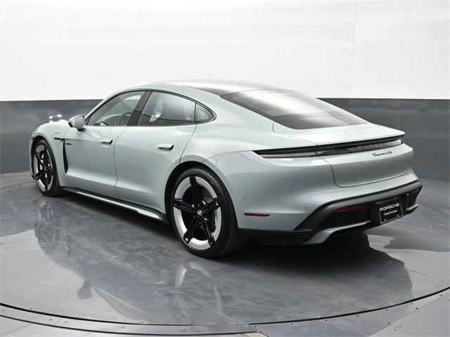 2025 Porsche Taycan 4S photo 3