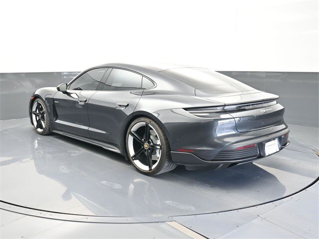 2024 Porsche Taycan 4S photo 3