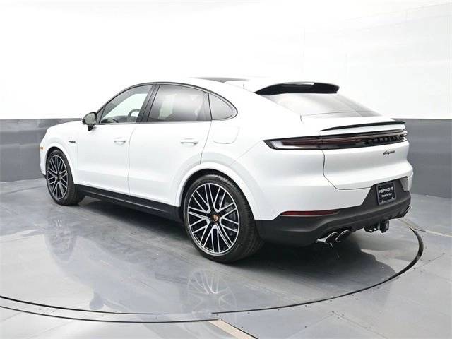 2026 Porsche Cayenne E-Hybrid Coupe photo 3