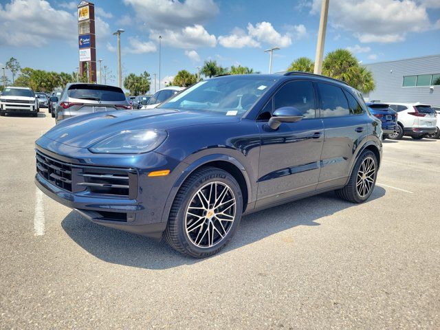 2024 Porsche Cayenne -'s photo