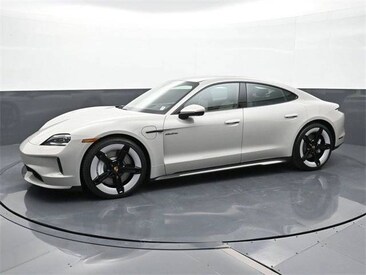 2025 Porsche Taycan 4S Sedan