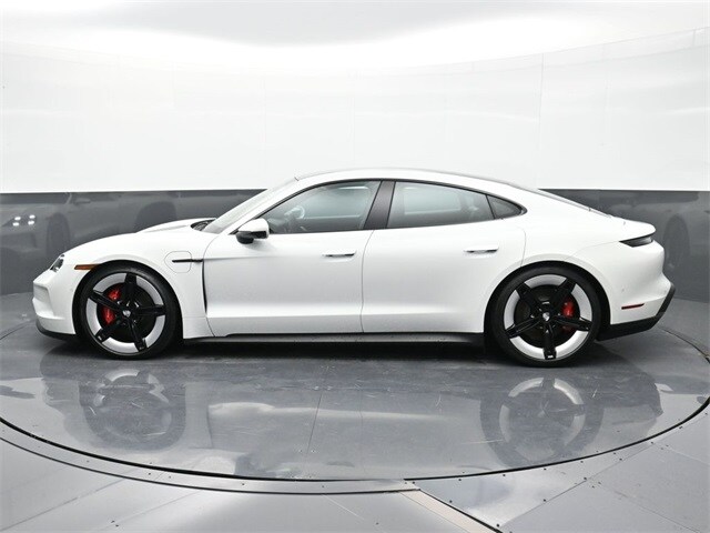 2025 Porsche Taycan 4S photo 2