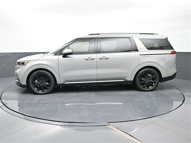 2023 Kia Carnival SX Prestige photo 2