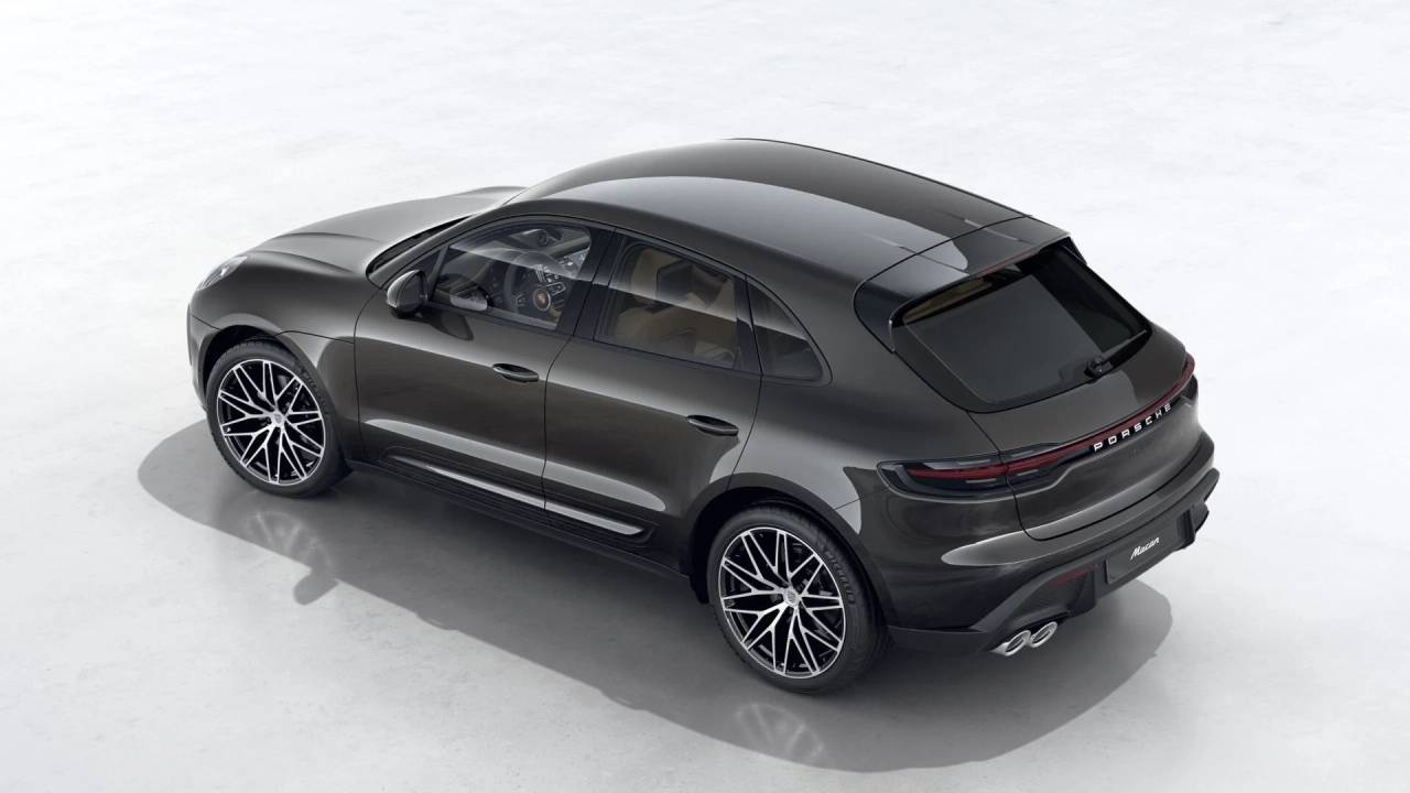 2026 Porsche Macan T photo 3