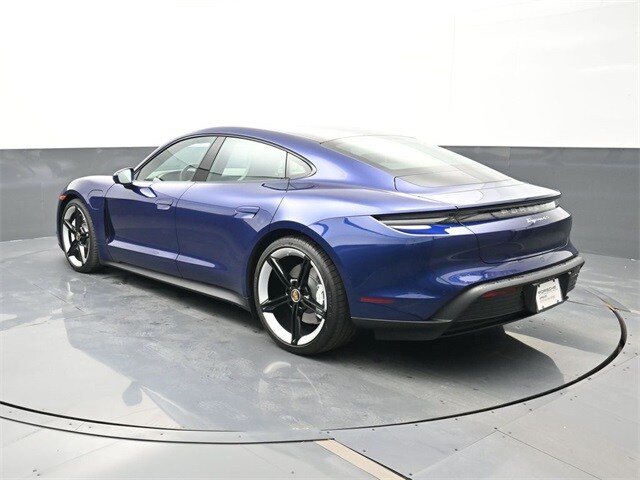 2024 Porsche Taycan 4S photo 3