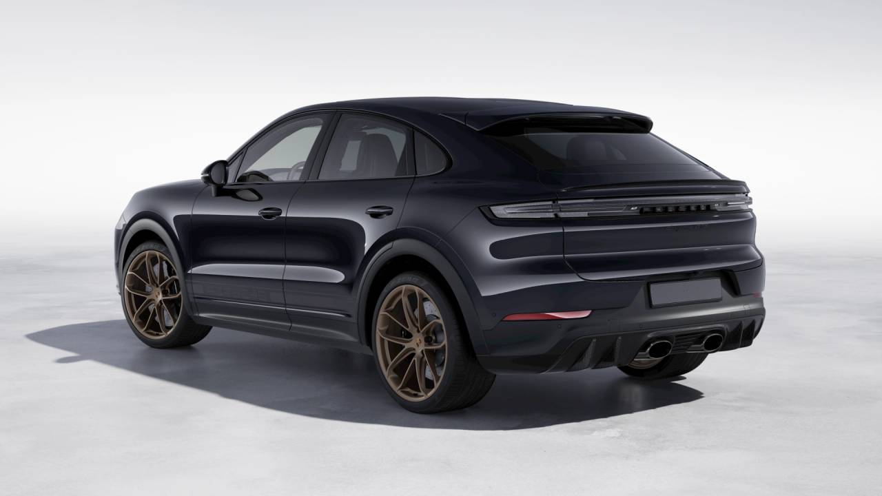 2026 Porsche Cayenne GTS Coupe photo 3