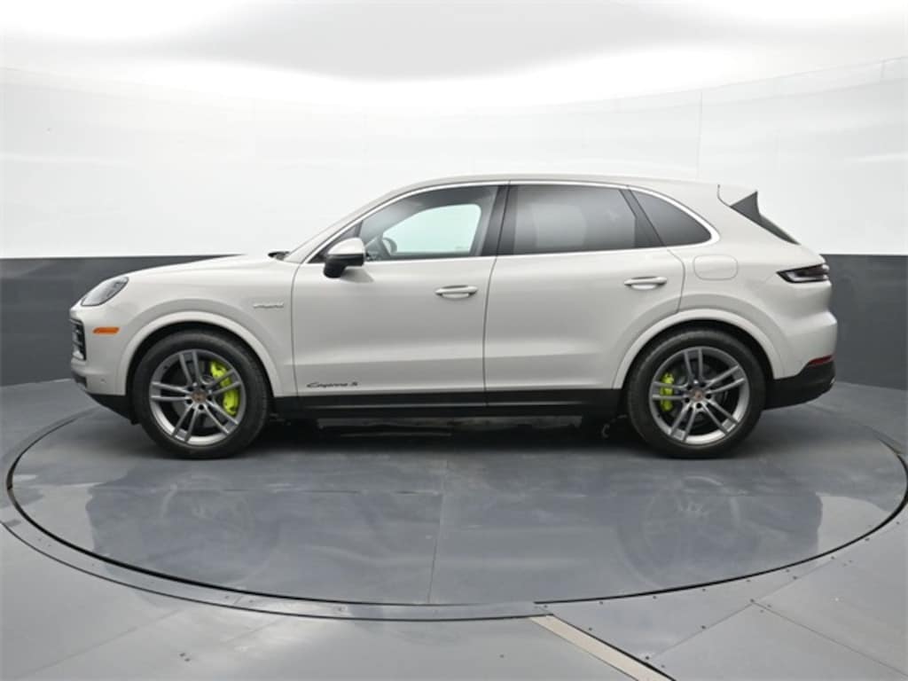 Certified 2025 Porsche Cayenne E-Hybrid S SUV