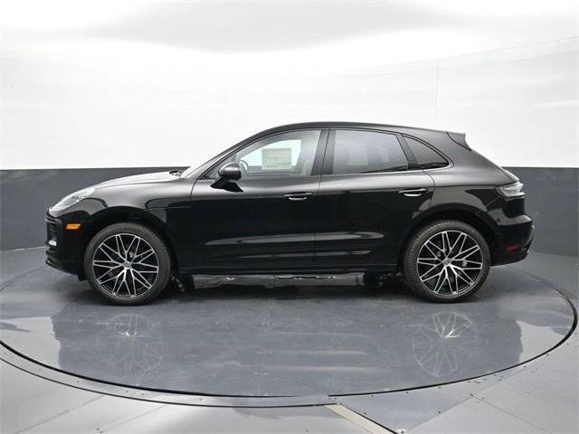 2026 Porsche Macan T photo 2