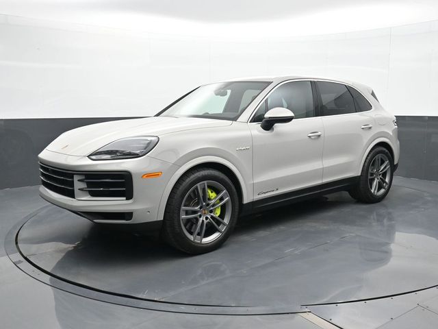 2025 Porsche Cayenne S E-Hybrid's photo