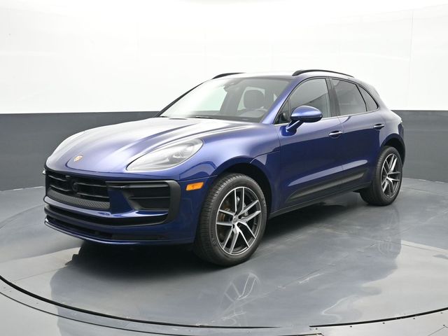 2025 Porsche Macan T