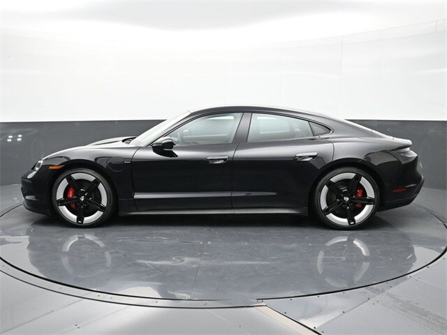 2025 Porsche Taycan 4S photo 2