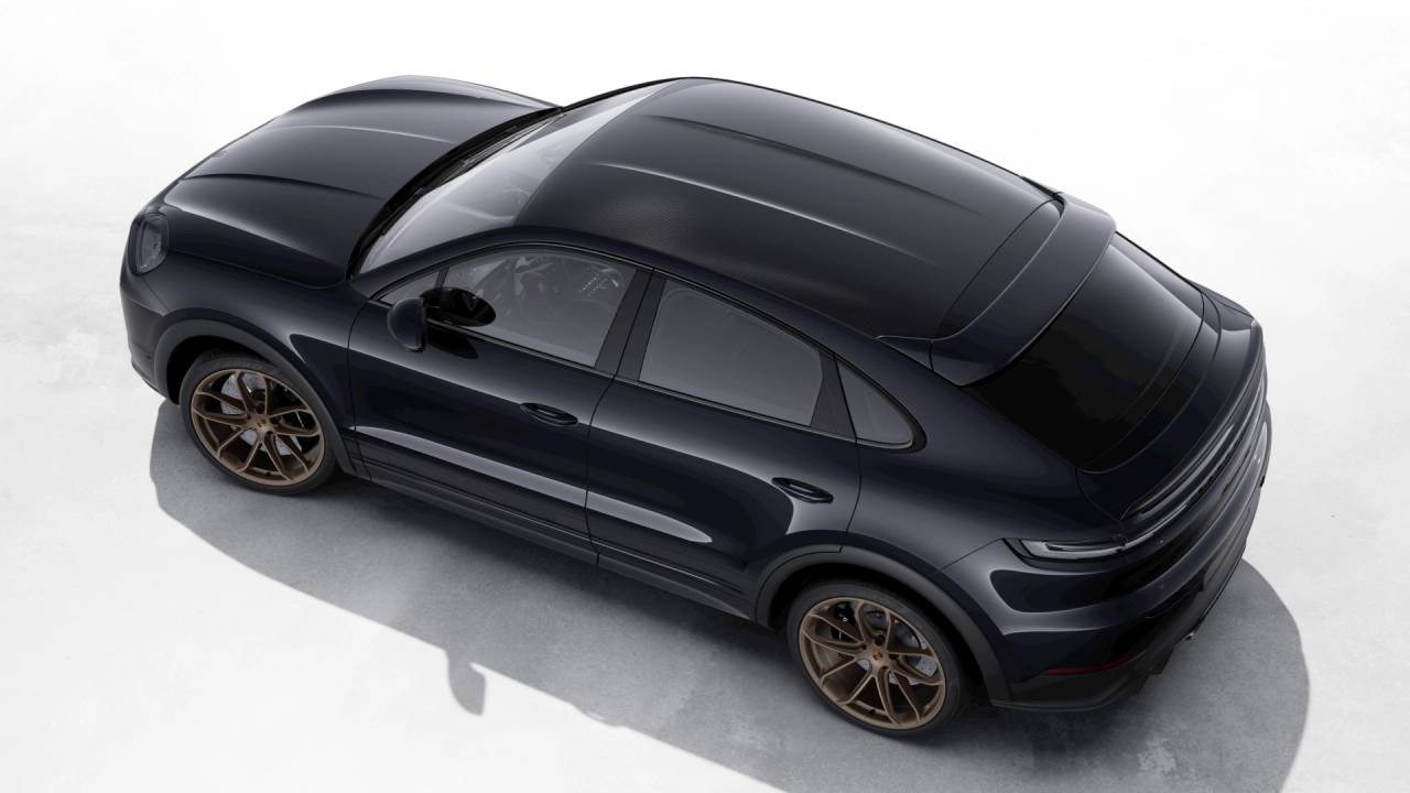 2026 Porsche Cayenne GTS Coupe photo 4