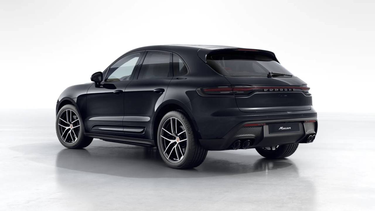 2026 Porsche Macan T photo 2