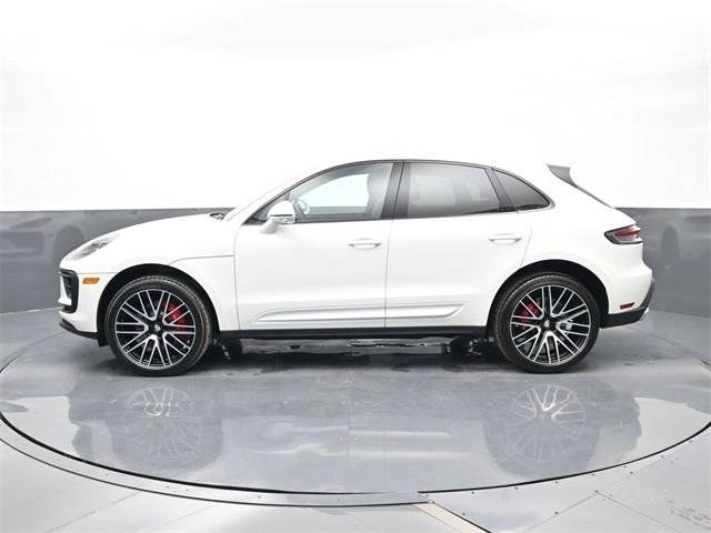 2026 Porsche Macan S photo 2