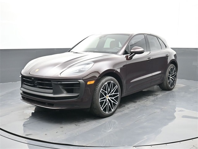 2025 Porsche Macan GTS's photo