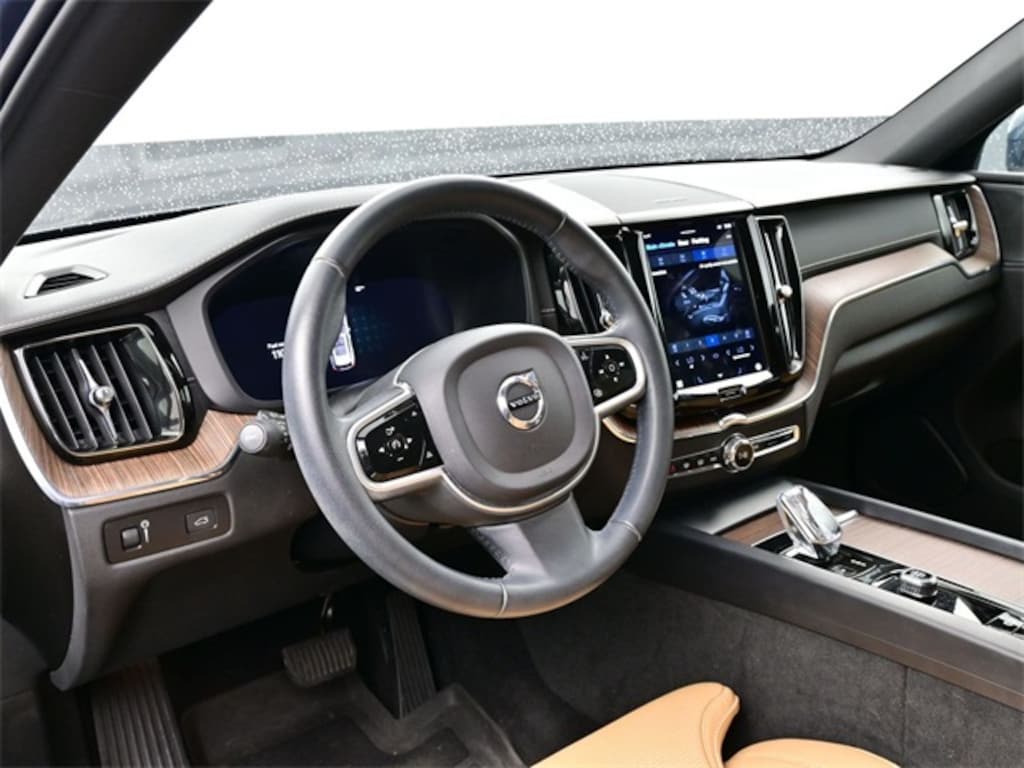 Used 2022 Volvo XC60 B6 Inscription SUV