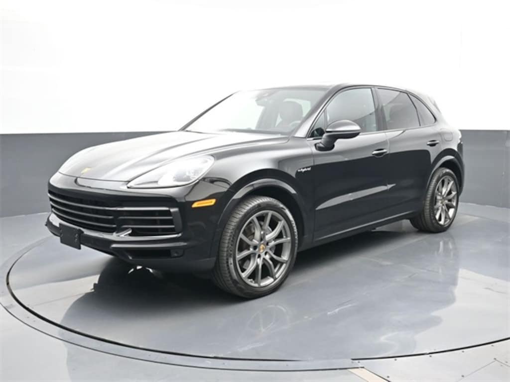 Certified 2023 Porsche Cayenne E-Hybrid Platinum Edition SUV