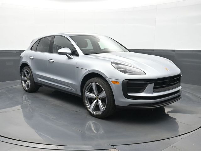 2025 Porsche Macan Base - Photo 25