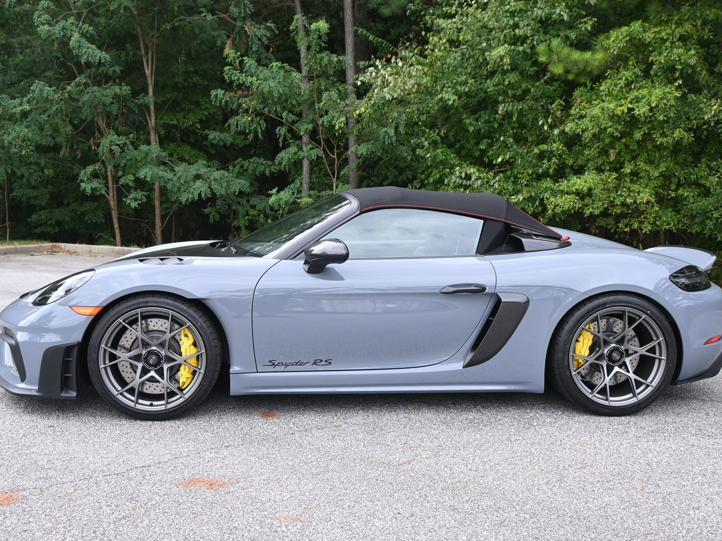 2025 Porsche Boxster Spyder photo 2