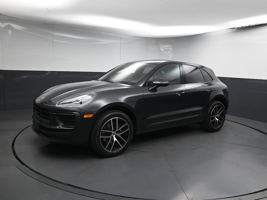 Used 2022 Porsche Macan  AWD