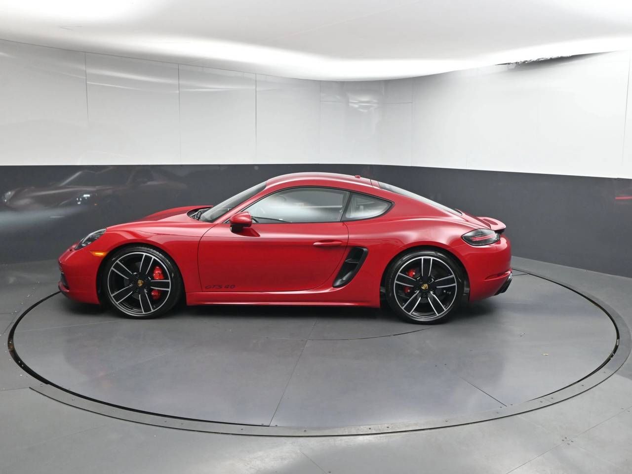 2025 Porsche Cayman GTS 4.0 photo 2
