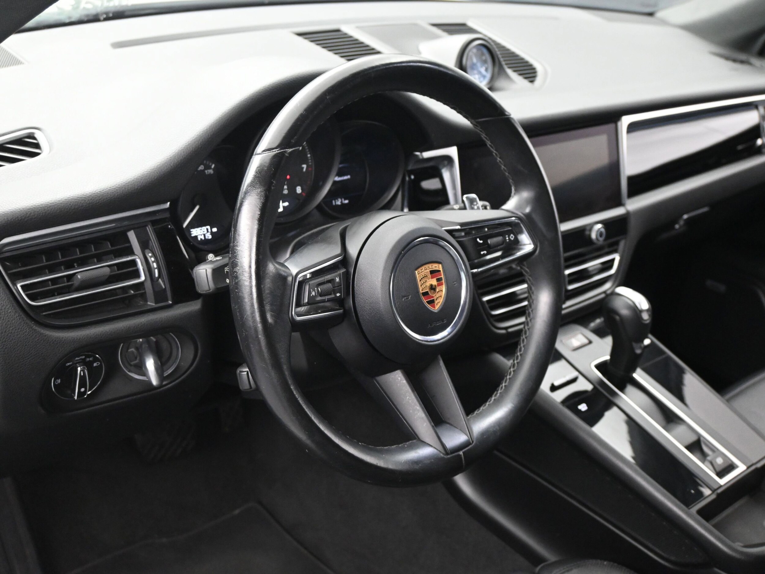 2022 Porsche Macan photo 4