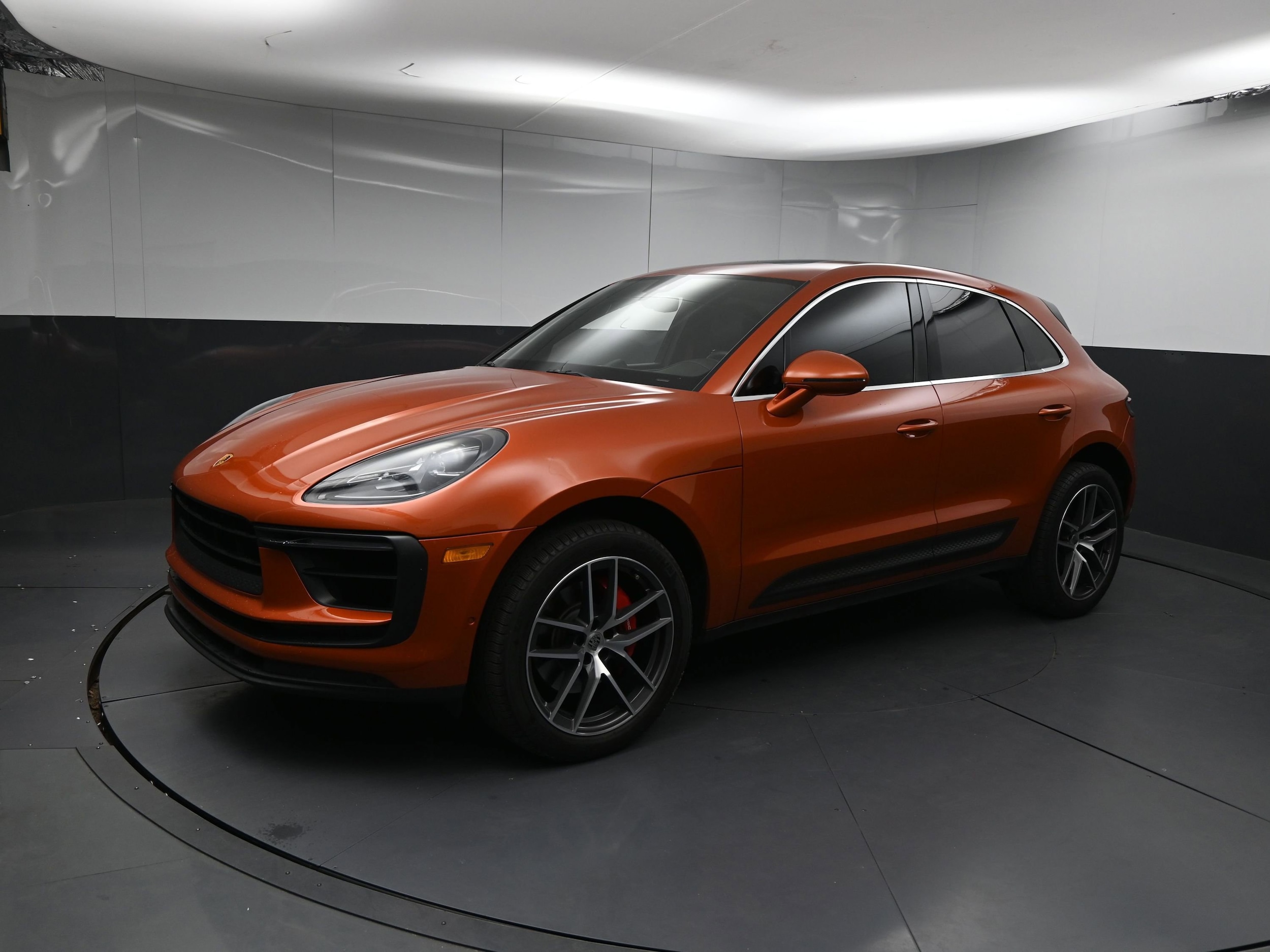2022 Porsche Macan S's photo